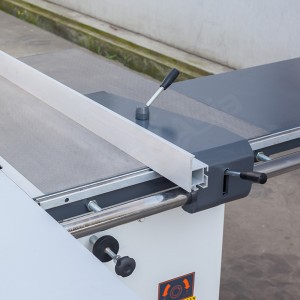 UA2200S-Scie-à-table-avec-table-coulissante-de-Chine-4