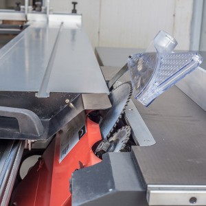 UA300A-Wood-Sliding-Table-Band-Saw-Machine-Exporter-2